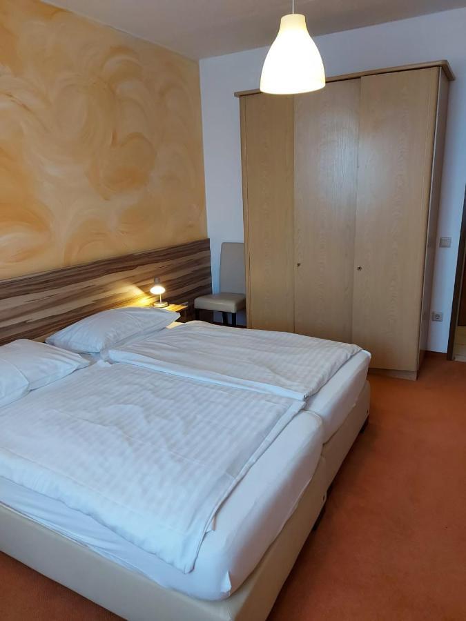 Pension Claudia Vösendorf Εξωτερικό φωτογραφία
