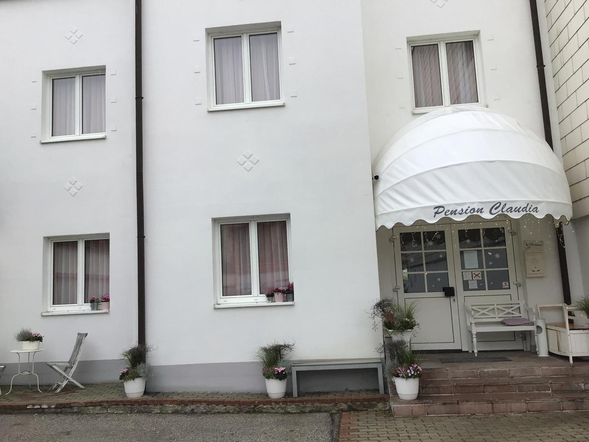 Pension Claudia Vösendorf Εξωτερικό φωτογραφία